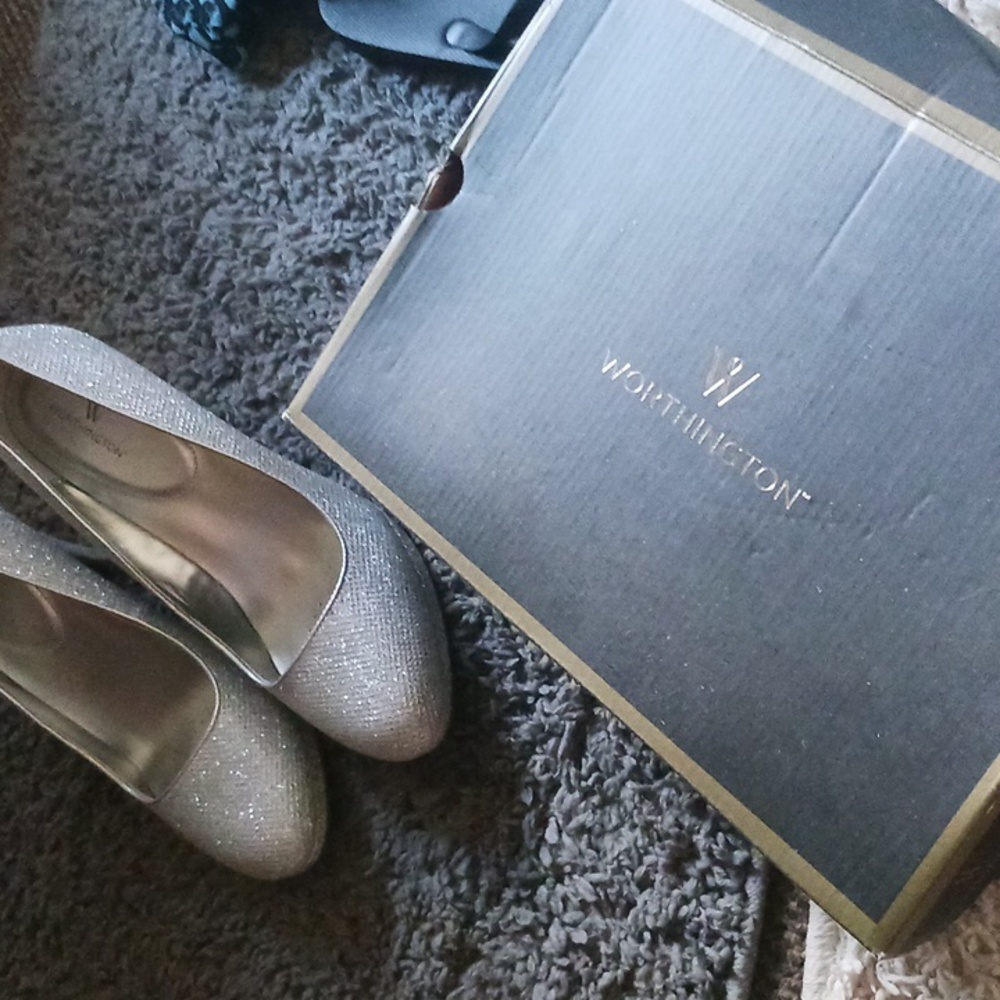 Shoes - Picture 3 of 6